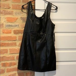 Women’s Black Vegan Leather Dress size large